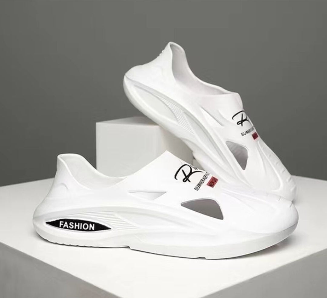 Men's Soft Sole Comfortable Clogs Outdoor Beach Wear