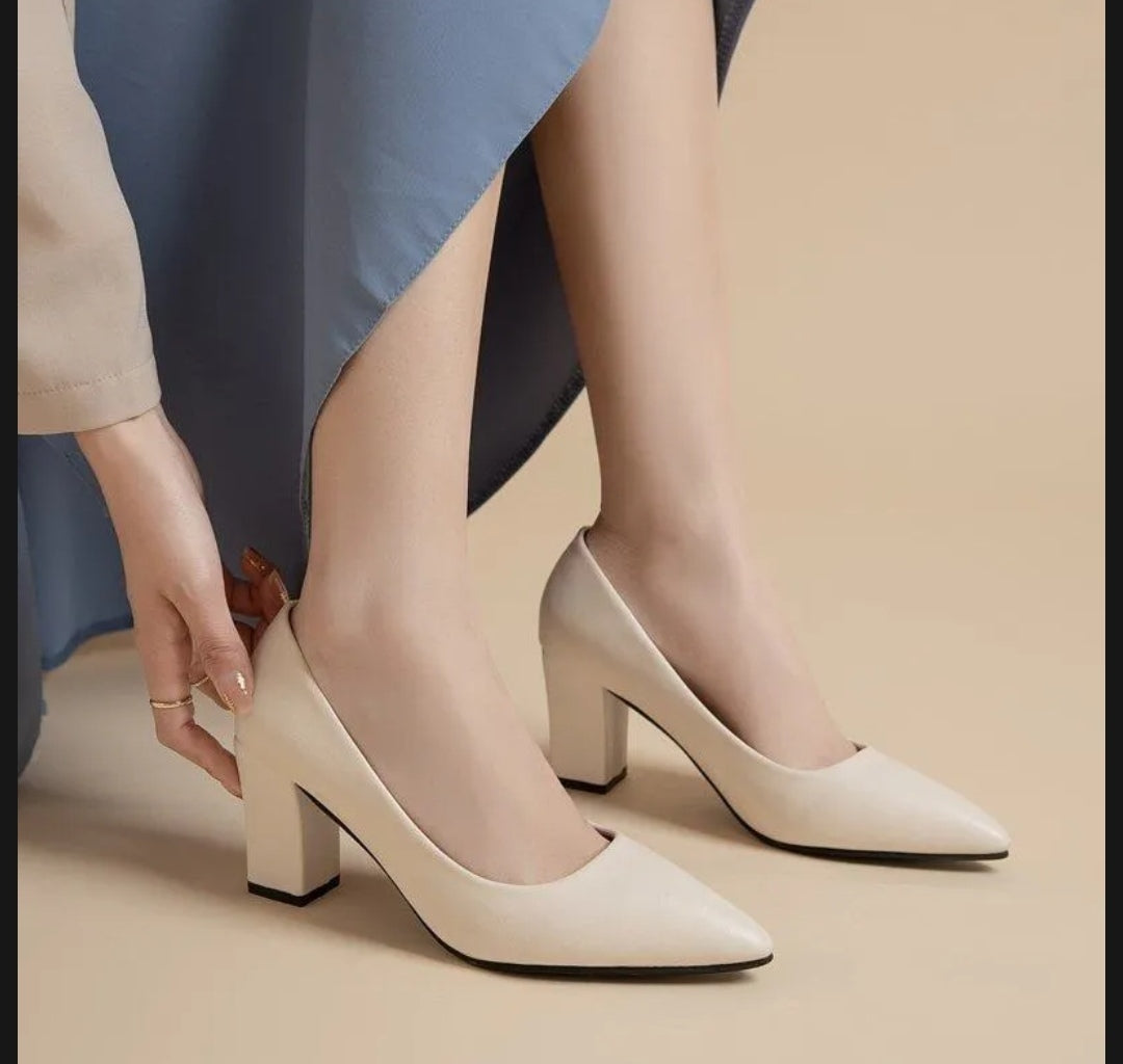 Women Block Heels Sandal Easy to Walk Comfortable Heels Sandal Best For Women Fashion