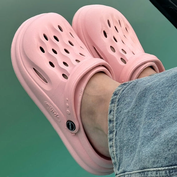 CloudWave Ergonomic Women Foam Clogs